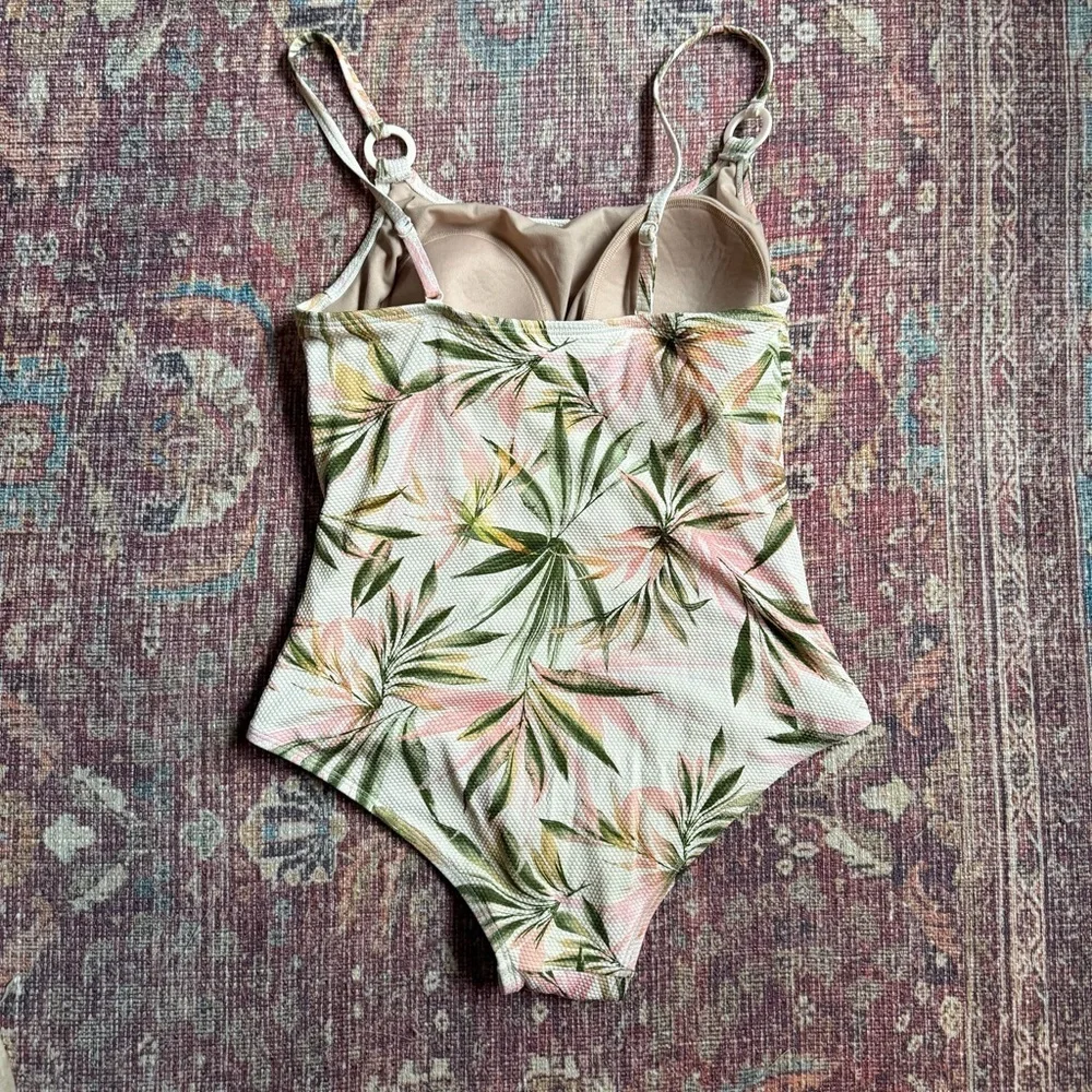 Shade and Shore Women’s Large Tropical Leaf Print Swimsuit